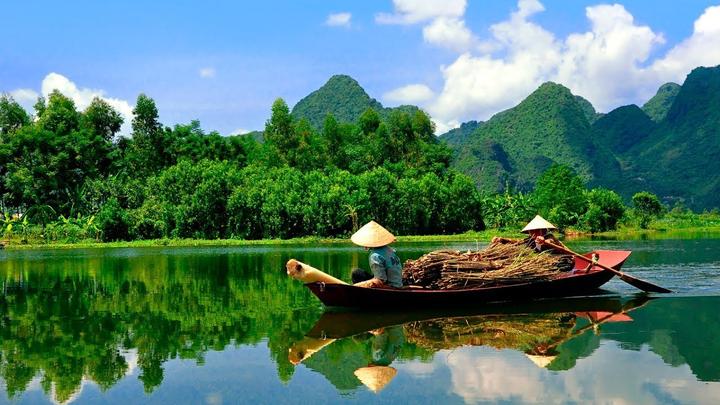 Hotspot Matrix: Biến Mẹ Cua Cốm khen vải trứng Phù thành cơ hội marketing đột phá